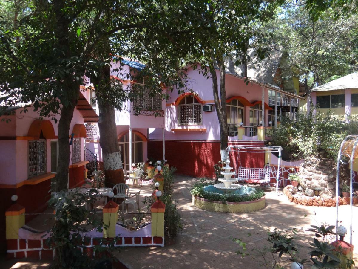 Green Hill Resort Matheran Luaran gambar